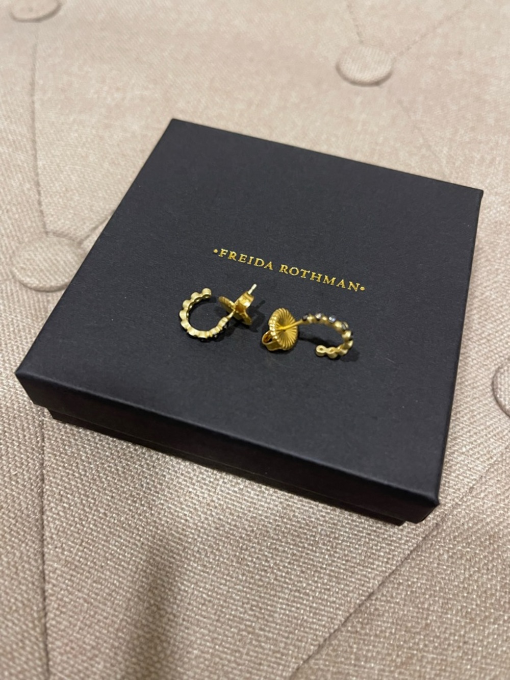 Freida Rothman bezel ear huggie
